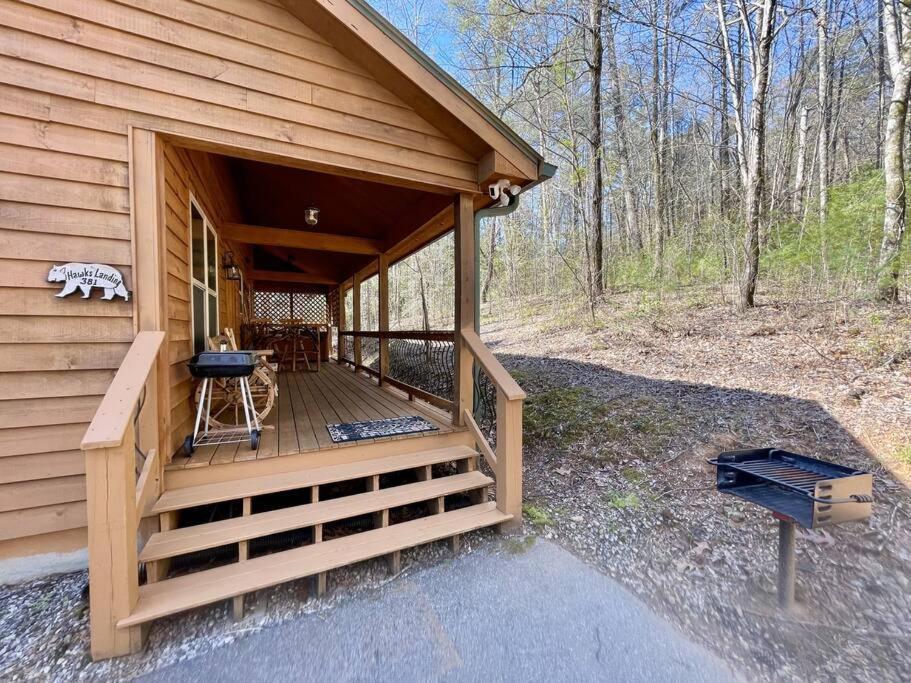2 Bed Cabin Hot Tub Close To Helen #16 Exterior photo